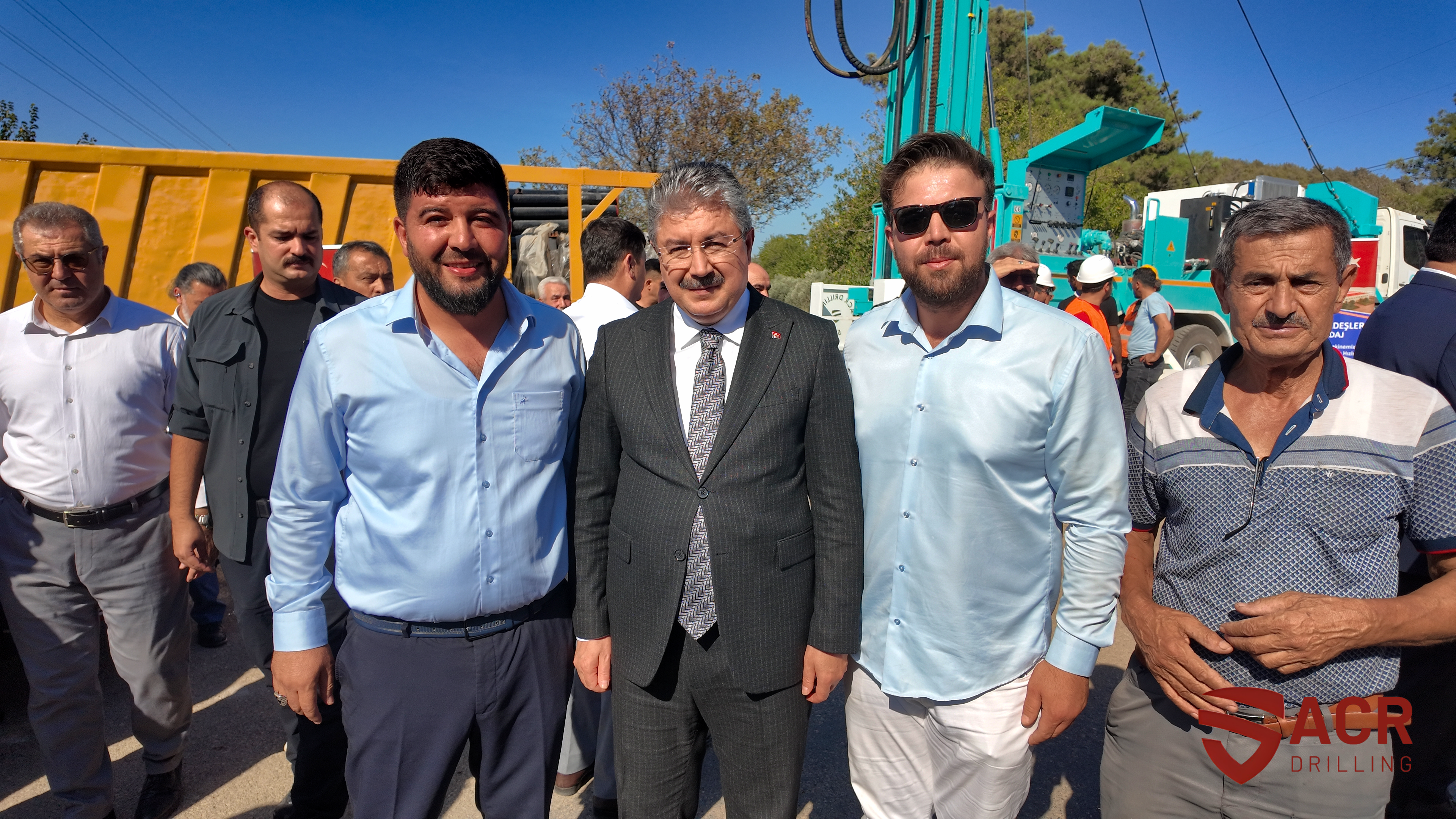 UMA NOVA VIDA PARA AS FONTES DE ÁGUA EM OSMANİYE: A MÁQUINA DE PERFURAÇÃO HIDRÁULICA ACR H500, TECNOLOGIA DE ÚLTIMA GERAÇÃO, FOI ENTREGUE